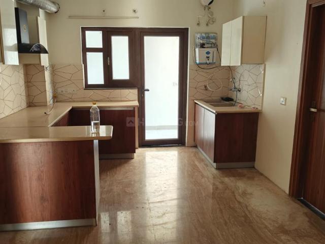 3 BHK Apartment in Vrindavan Yojana for rent Lucknow. The reference number is 19646296