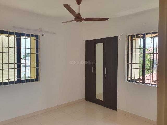 3 BHK Apartment in Vyttila for rent Kochi. The reference number is 20384729