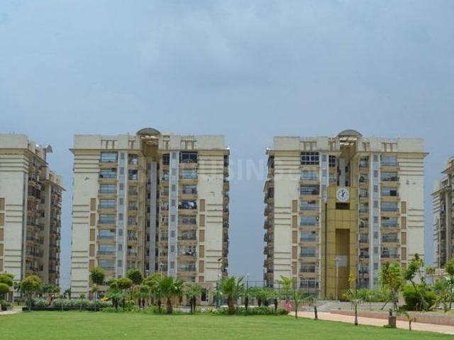 3 BHK Apartment in Zeta I for resale Greater Noida. The reference number is 20509526