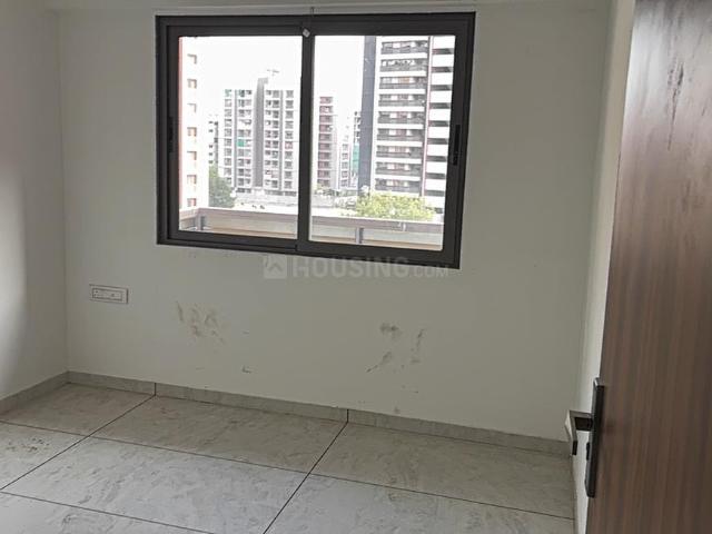 3 BHK Apartment in Zundal for rent Ahmedabad. The reference number is 19860572