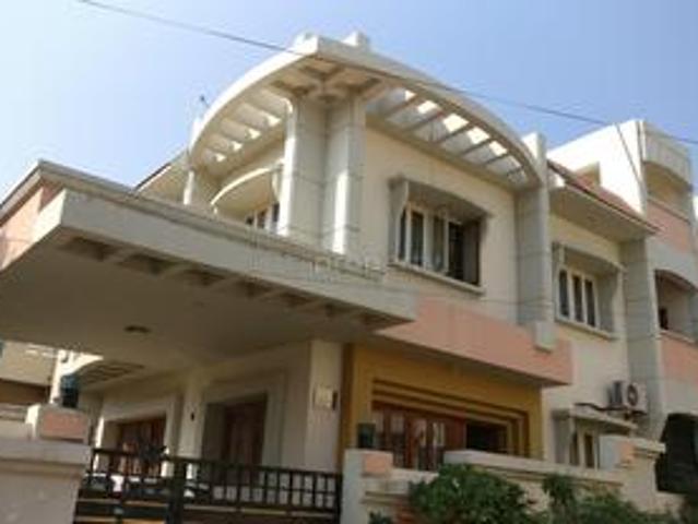 3 BHK | Builtup Area: 4450 Sq. Ft & Plot Area: 369 Sq. Yrds for 2.4 Cr | House/villa in Uppal, Hyderabad | Facing: North | Posted by Narender Reddy Kommuri IP5793 SKU 1