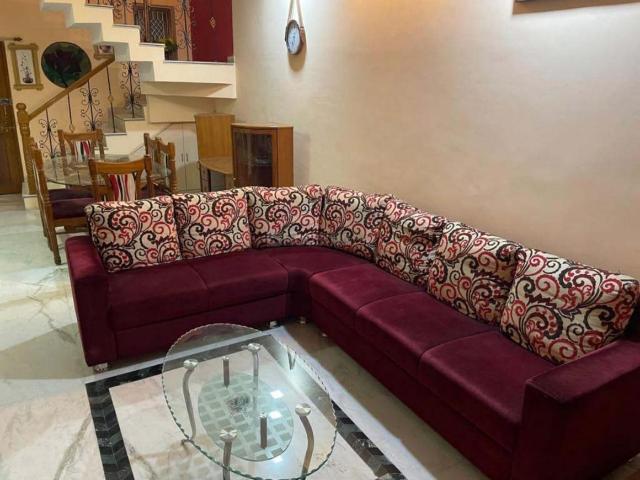 3 BHK Duplex in Alkapuri for resale Vadodara. The reference number is 20788085
