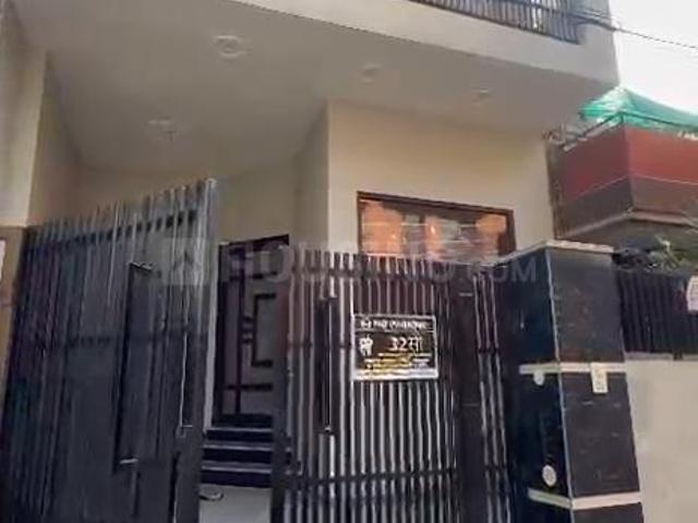 3 BHK Duplex in Badal Colony for resale Zirakpur. The reference number is 20303830