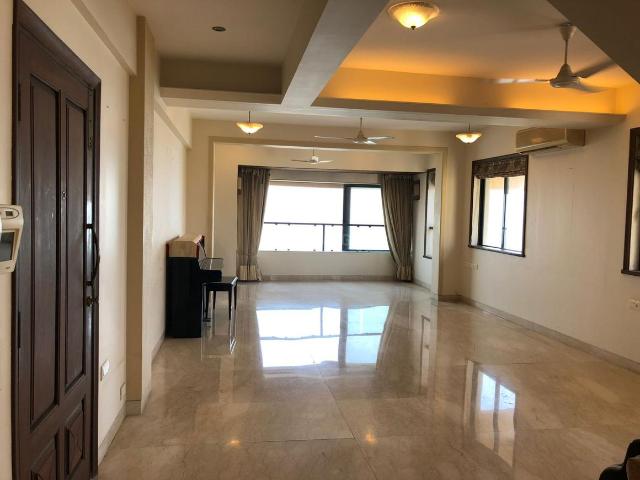 3 BHK Duplex in Bandra West for rent Mumbai. The reference number is 17380760
