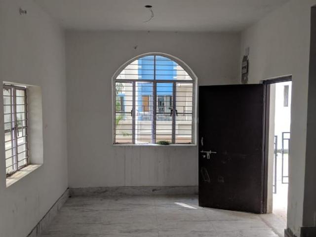 3 BHK Duplex in Bantala for resale Kolkata. The reference number is 16826177