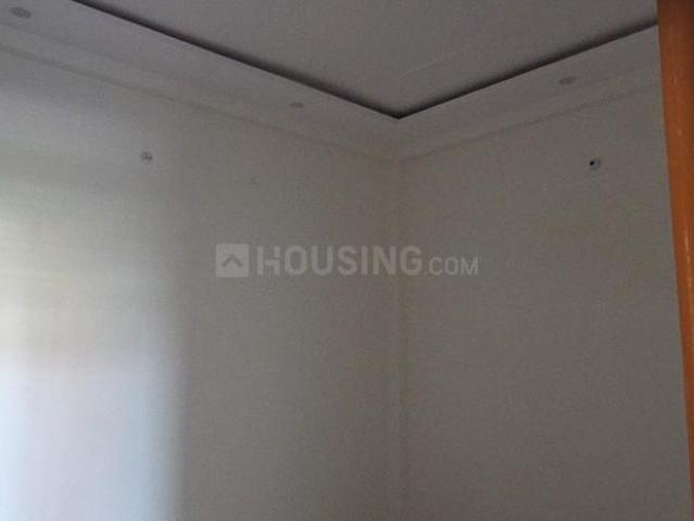3 BHK Duplex in Basantpur Saitli for resale Ghaziabad. The reference number is 20637376
