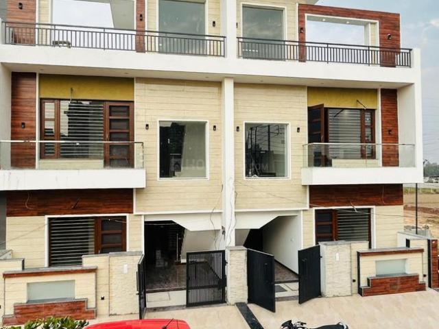 3 BHK Duplex in Gazipur for resale Zirakpur. The reference number is 16963479