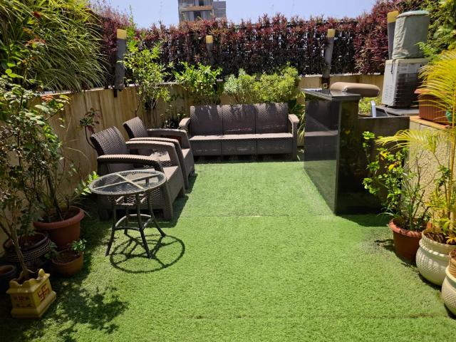 3 BHK Duplex in Khar West for rent Mumbai. The reference number is 20001901