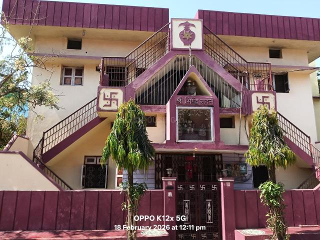3 BHK Duplex in Krishak Nagar for rent Raipur. The reference number is 19547733