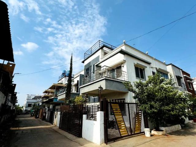 3 BHK Duplex in Lohegaon for resale Pune. The reference number is 17312888