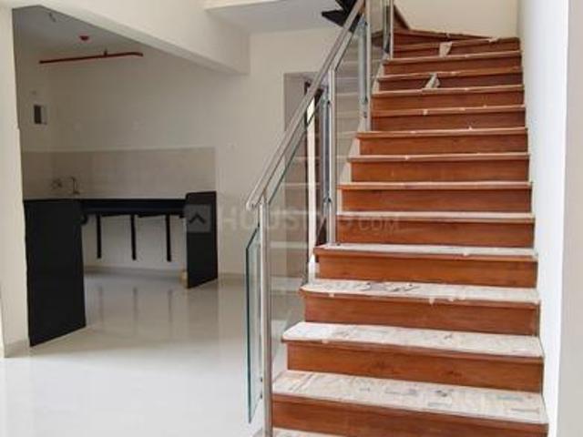 3 BHK Duplex in Mundhwa for resale Pune. The reference number is 17465395