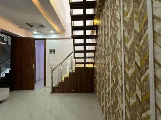 3 BHK Duplex in Noida Extension for resale Greater Noida. The reference number is 17228684