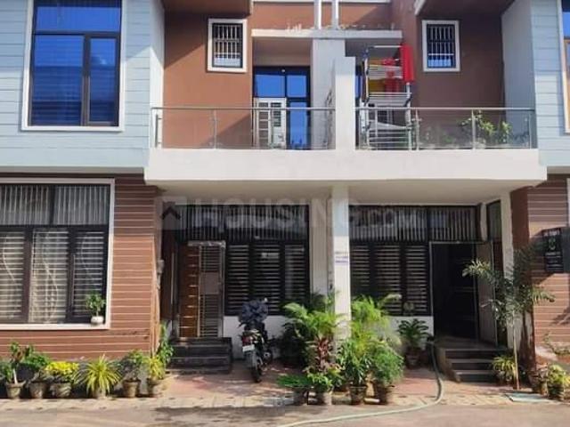 3 BHK Duplex in Noida Extension for resale Greater Noida. The reference number is 20751622