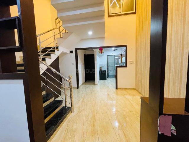 3 BHK Duplex in Nipania for rent Indore. The reference number is 20289731