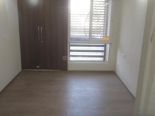 3 BHK Duplex in Sector 129 for rent Noida. The reference number is 20010371