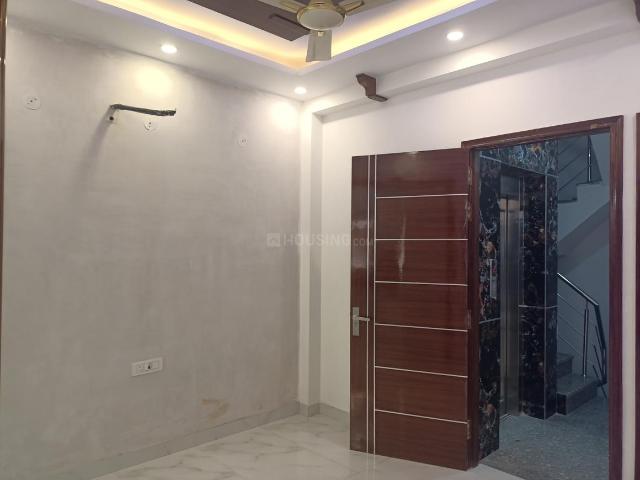 3 BHK Independent Builder Floor in Sector 8 Dwarka for resale New Delhi. The reference number is 17042017