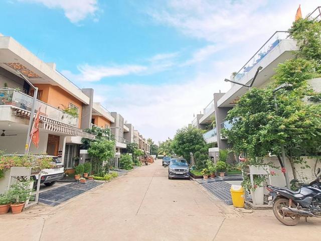 3 BHK Duplex in Shankar Nagar for resale Raipur. The reference number is 19826602