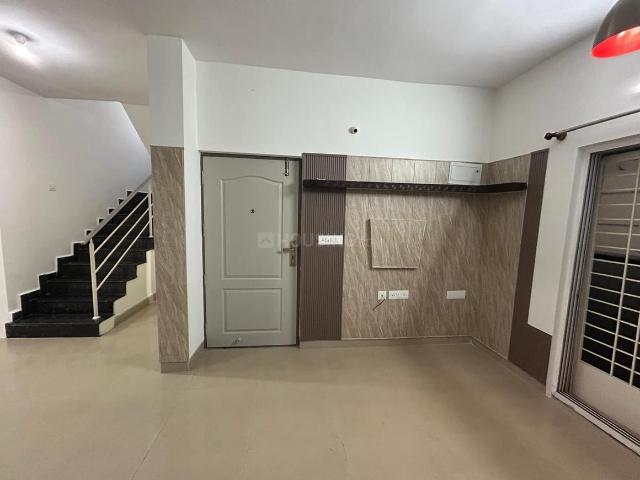 3 BHK Duplex in Sipcot Ph. I for rent Hosur. The reference number is 20254405