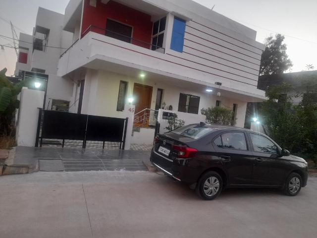 3 BHK Duplex in Peerzadiguda for resale Hyderabad. The reference number is 18880205