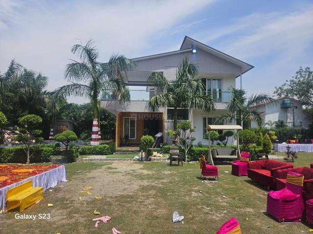 3 BHK Farm House in Sector 135 for resale Noida. The reference number is 20039353
