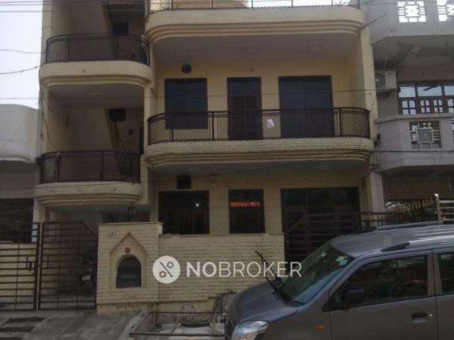 3 BHK Flat for Rent In Sector 8