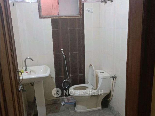 3 BHK Flat for Rent In Shakarpur