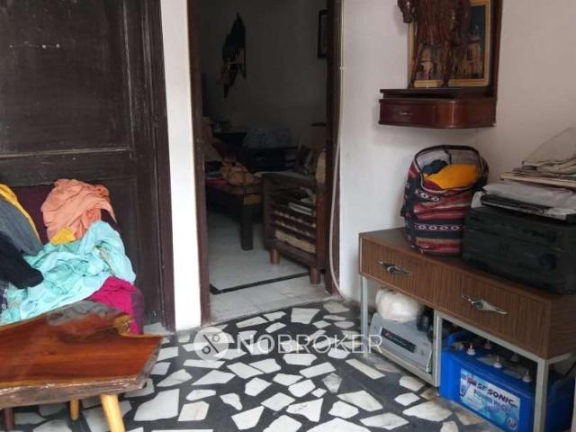 3 BHK Flat For Sale In Hari Nagar