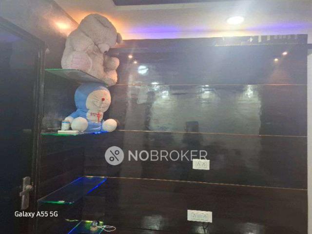 3 BHK Flat For Sale In Hari Nagar