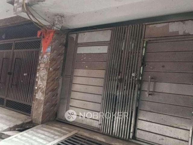 3 BHK Flat For Sale In Shakarpur