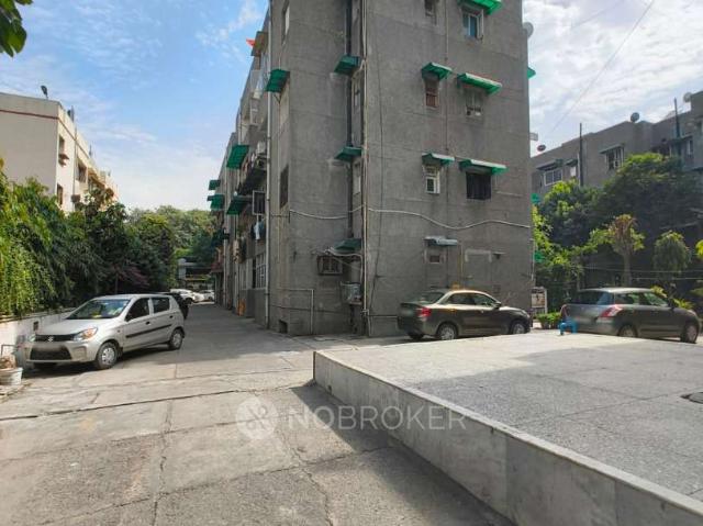 3 BHK Flat In Madhur Apartments, Paschim Vihar for Rent In Paschim Vihar