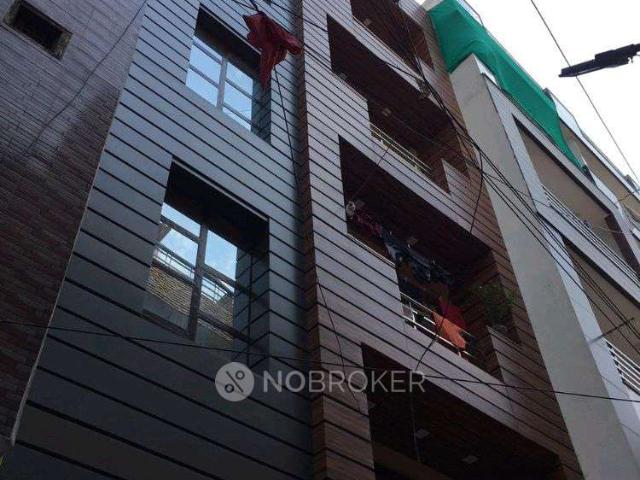 3 BHK Flat In Mahavir Nagar Krishna Park Gali No 6 for Rent In Tilak Nagar