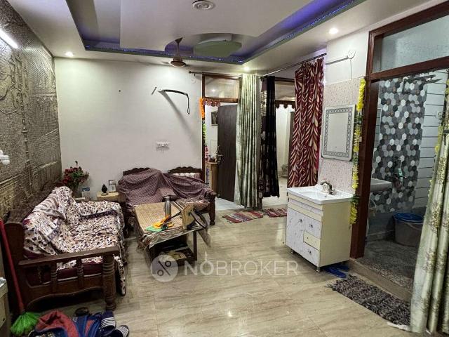3 BHK Flat In Mahadev Apartment For Sale In Vipin Garden Extension