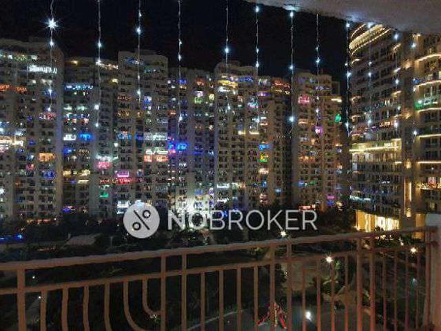 3 BHK Flat In Mahagun Moderne For Sale In Sector 78