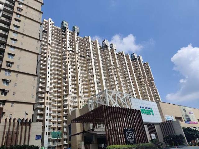 3 BHK Flat In Mahagun Mywoods For Sale In Gaur City 2