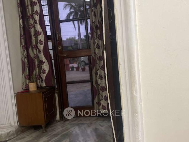 3 BHK Flat In Mahesh Apartments for Rent In Sector 21c