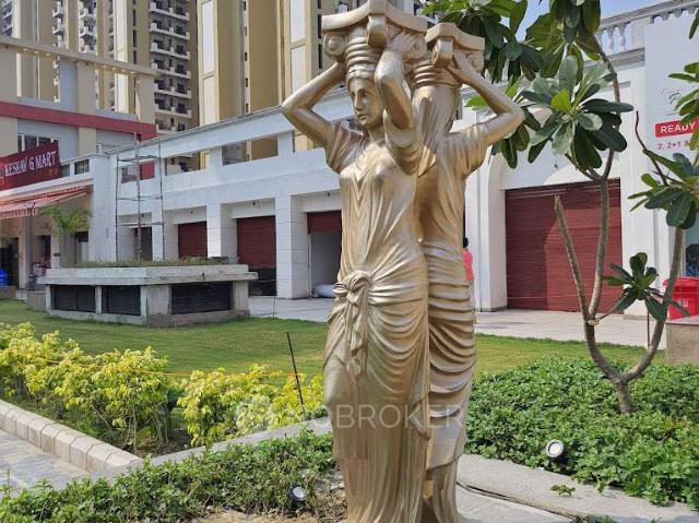 3 BHK Flat In Nimbus Express Parkview Phase 2 for Rent In N