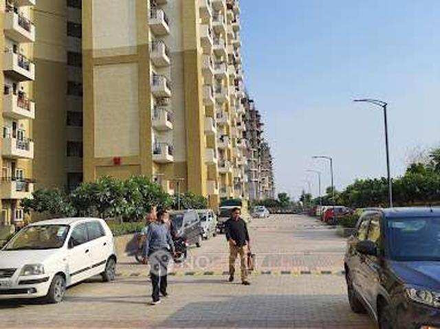 3 BHK Flat In Nimbus Park Street for Rent In Chi 5