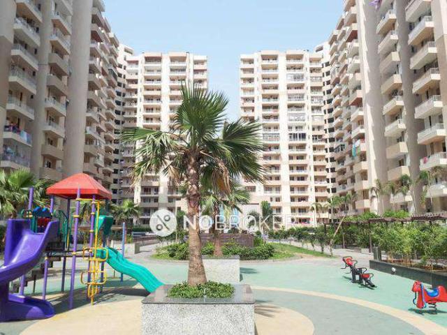 3 BHK Flat In Ace Platinum For Sale In Zeta I