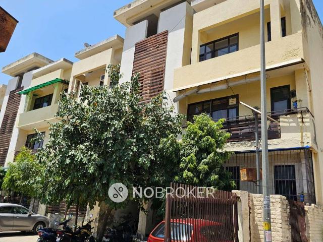 3 BHK Flat In Aditya White Cottage, Bamheta, Ghaziabad for Rent In Bamheta, Ghaziabad