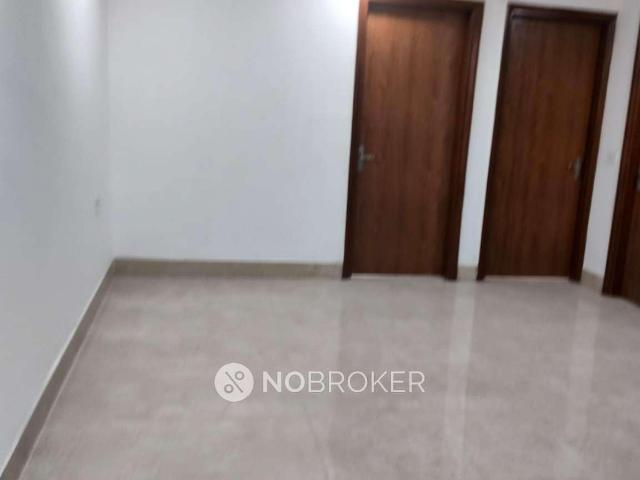 3 BHK Flat In Agarwal Farm For Sale In Sat Bari