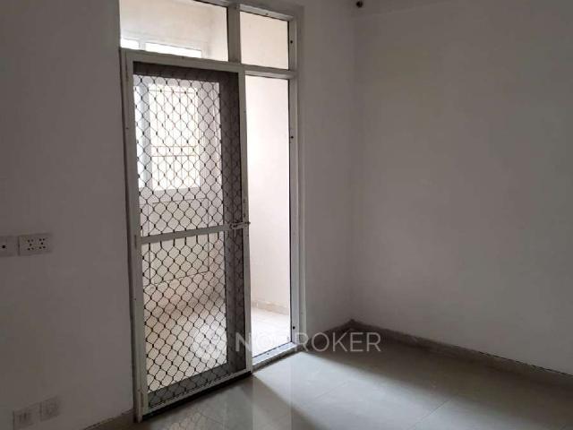 3 BHK Flat In Ajnara Homes Phase 2 for Rent In Sector 16b R