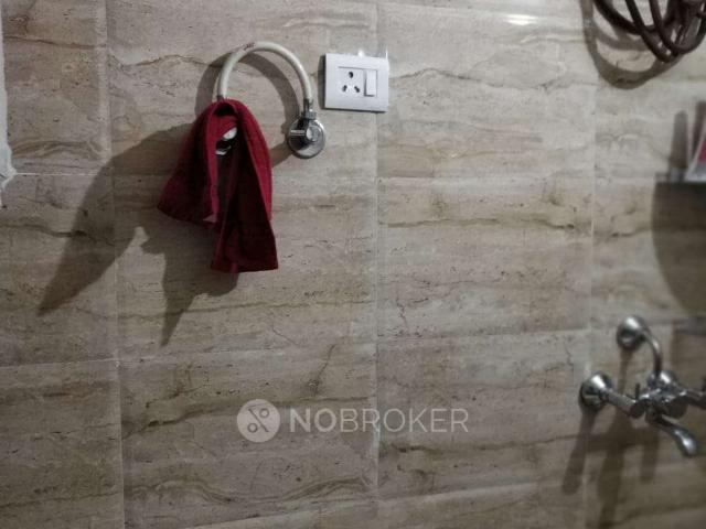 3 BHK Flat In Ajnara Le Garden For Sale In Sector 16b