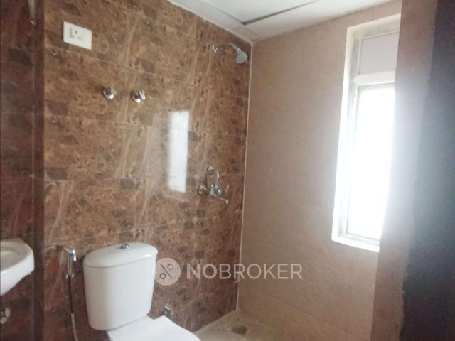 3 BHK Flat In Amrapali Dream Valley Phase 2 High Rise for Re