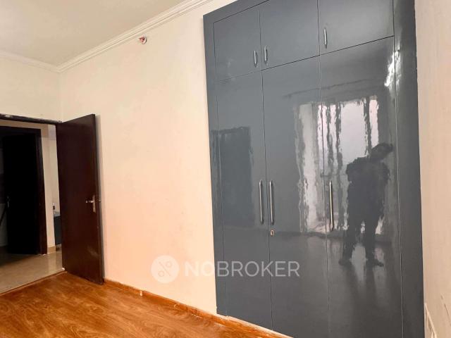 3 BHK Flat In Amrapali River View for Rent In Jalalpur Vill