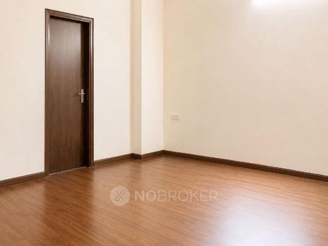 3 BHK Flat In Bptp Astaire Gardens Pedestal Floors for Rent