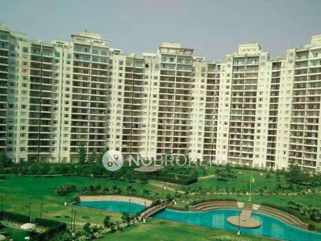 3 BHK Flat In Central Park Resorts For Sale In Sector 48