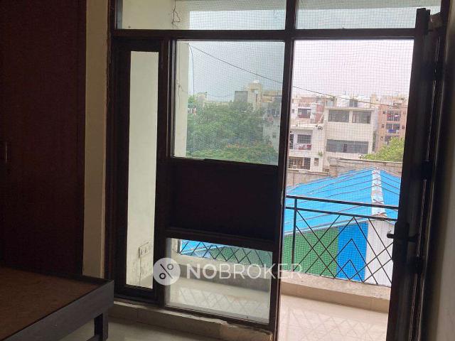 3 BHK Flat In Chaudhary Apartments for Rent In Sainik Farm