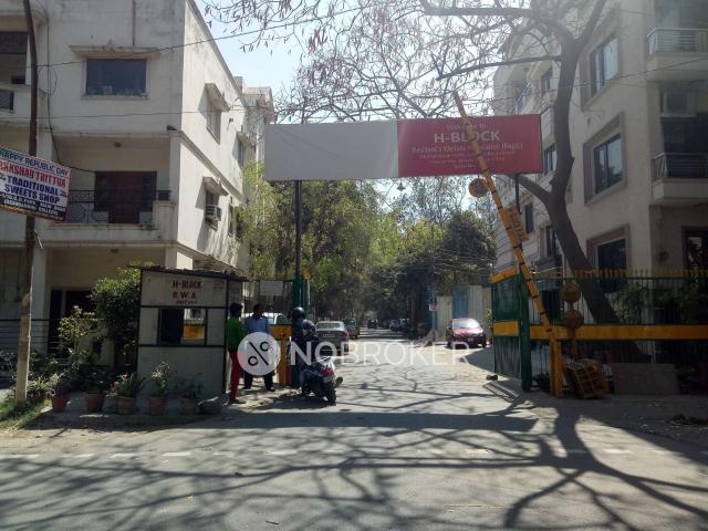 3 BHK Flat In Chittaranjan Park For Sale In Chittaranjan Park