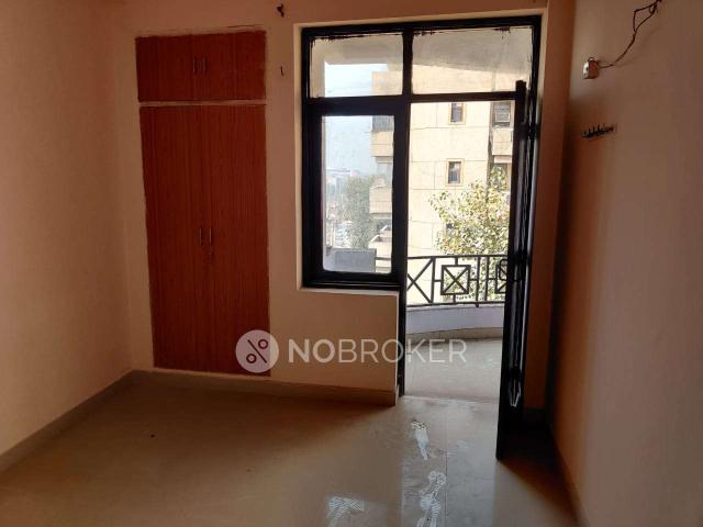 3 BHK Flat In Deepmala Apartments, Sector 10 A for Rent In