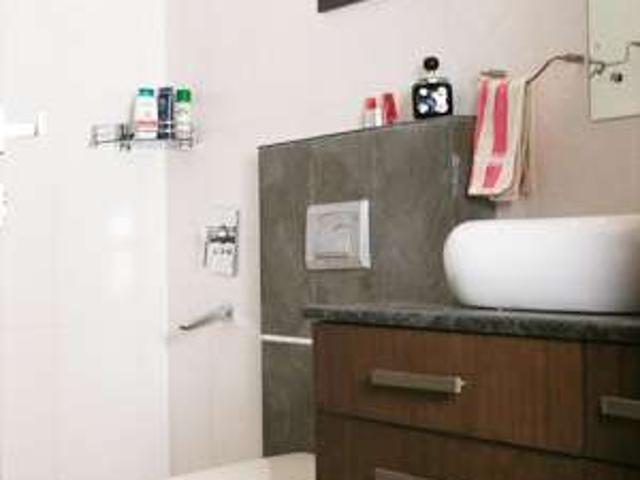 3 BHK Flat In Dlf Phase 1, Gurgaon for Rent In Sector 26a